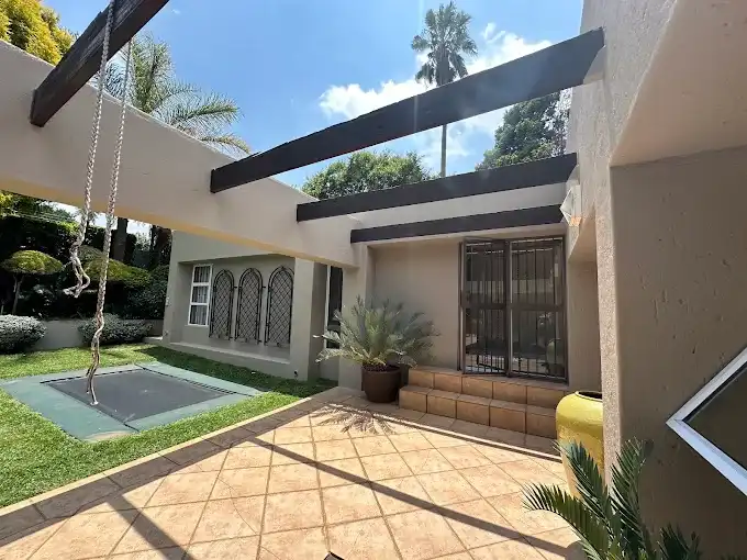Residential exterior painting in Rondebosch, Cape Town